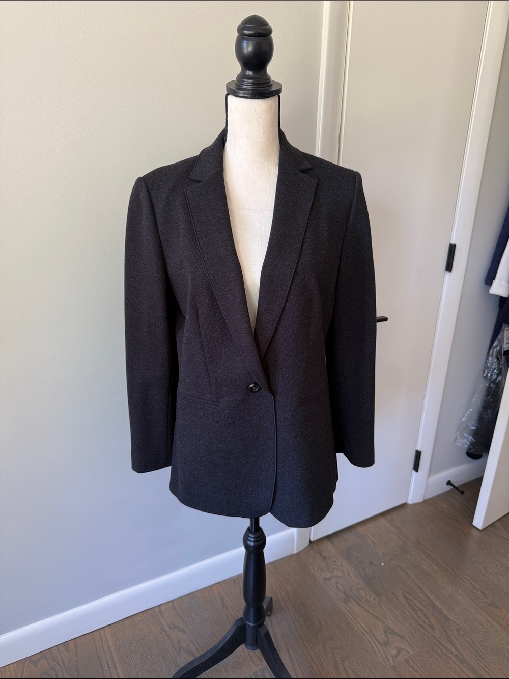 Ann Taylor Dark Charcoal Grey Women's Blazer - Tailored Single-Button Jacket